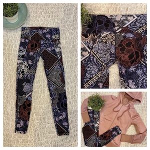 Athleta Boho Print Yoga Leggings Workout Athletic Tights Pants Rare Small Tall